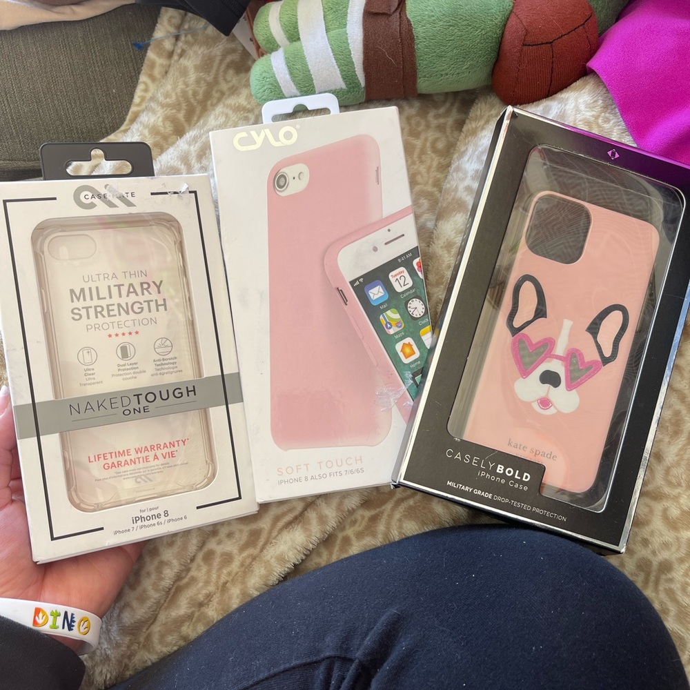 (3) IPHONE 8 Cases